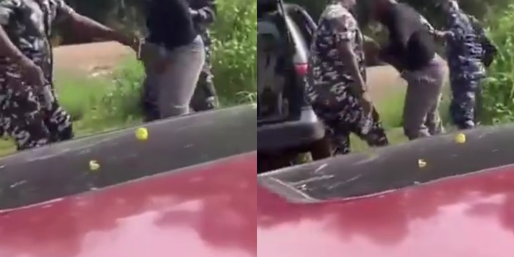 Armed police officers captured assaulting young man (video)