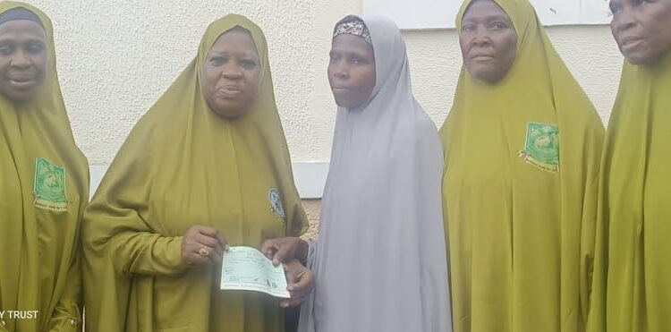 Cleaner who returned N4.8m rewarded with N2.5m