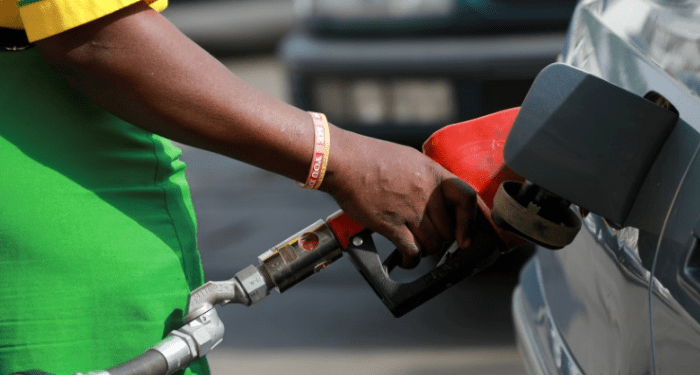 Private marketers join NNPC to raise Fuel price to N955 Per litre