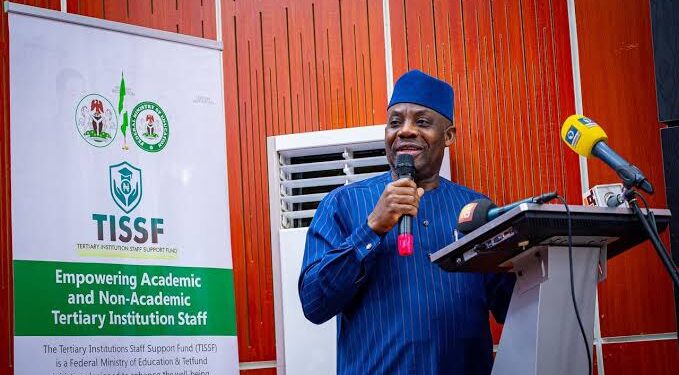FG concerned as 24 million pupils drop out before reaching senior secondary school