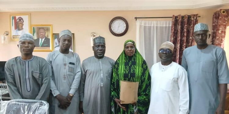 Plateau Governor rewards pilgrim with N1m for returning missing $5,000 to owner in Saudi Arabia