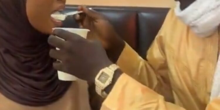Moment Muslim cleric proposes to his partner without kneeling