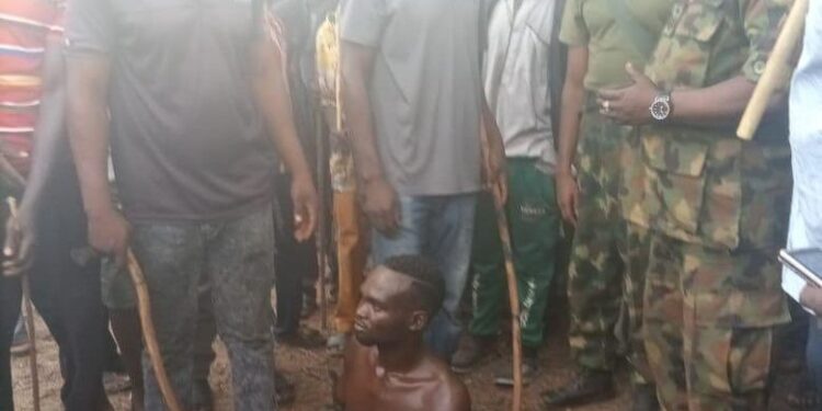 Suspected kidnapper rescued from mob in Plateau
