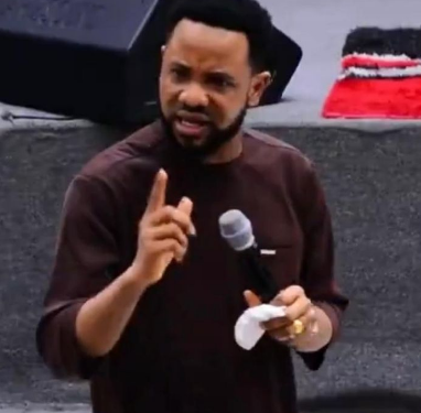 Nigerian Pastor criticises men who test women with poverty (video)