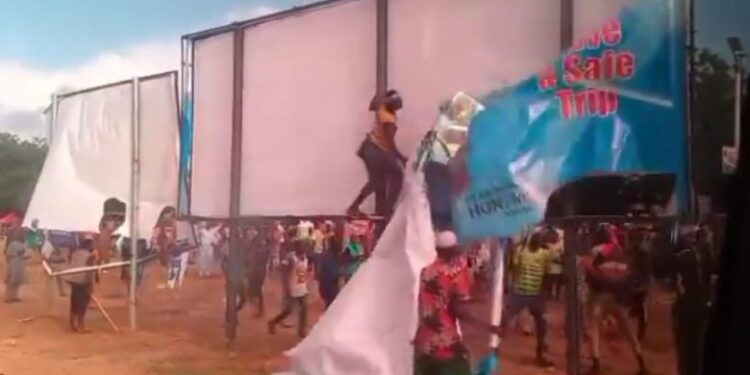 Angry Youths Destroy President Tinubu’s Billboards In Yobe State