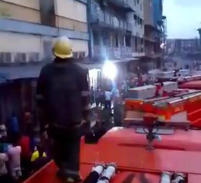 Fire outbreak at seven storey building in Lagos (video)