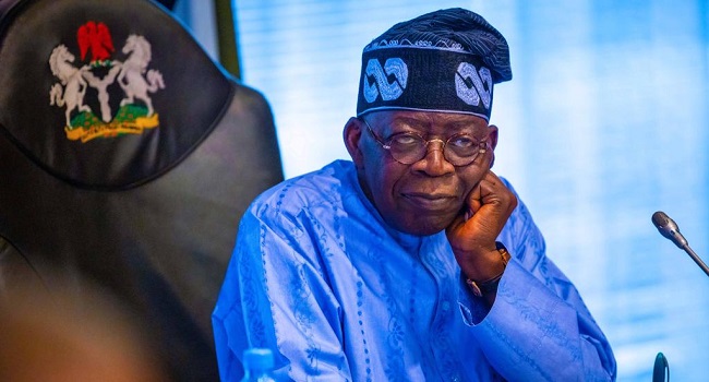 Opposition Slams APC As “Hungry” Residents Storm Bourdillon For Palliatives