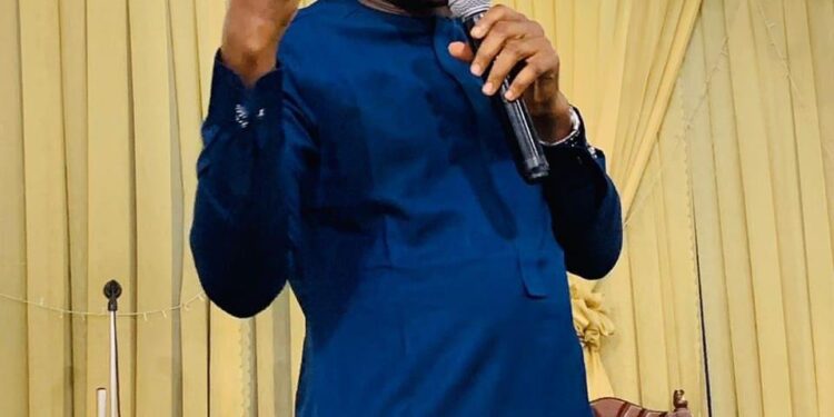 If your husband is taking good care of the house, give him backing to have side chics – Nigerian pastor says