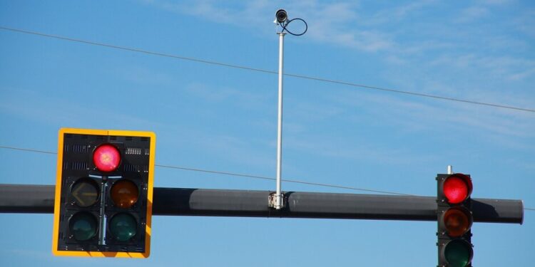 Lagos announces 20,000 and N50,000. fines for Traffic light, speed limit violations