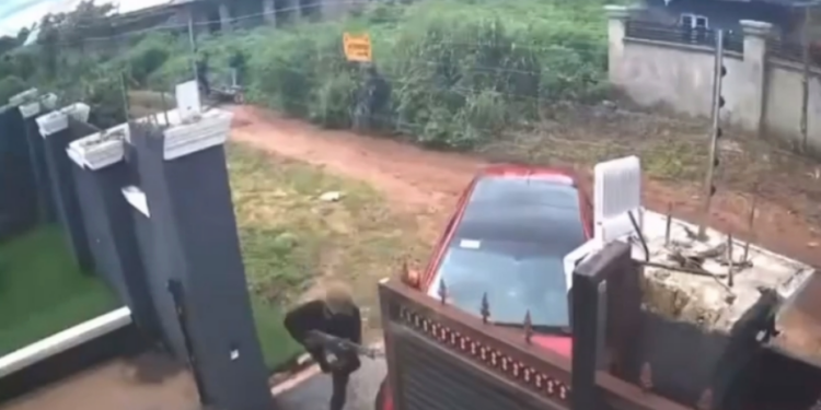 CCTV Captures Scary Moment Kidnappers Kidnapped A Man From His Home (Video)