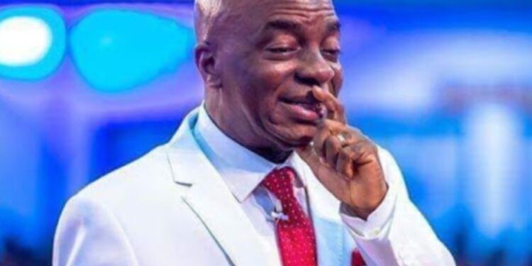Bishop David Oyedepo narrates how US woman became pregnant with faith after a brief encounter (video)