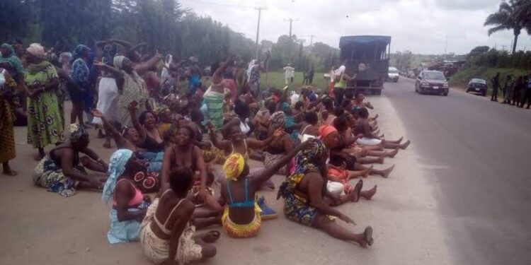 Women Protest Half-Naked Over Incessant Killings By Herdsmen In Ondo
