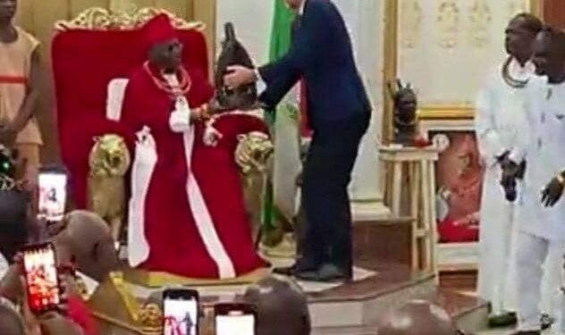 Oba of Benin receives two looted artefacts from U.S.
