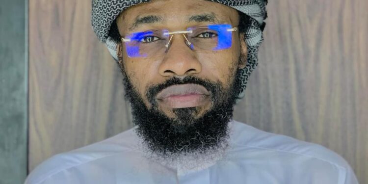 Every responsible husband should frown at this – Nigerian Muslim cleric berates nursing mothers who breastfeed in public