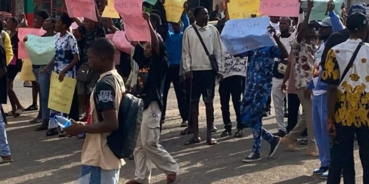 Students stage protest over rising cases of kidnapping in Ondo state