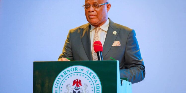 Akwa Ibom governor gifts youths N310m for boycotting #EndBadGovernance protest