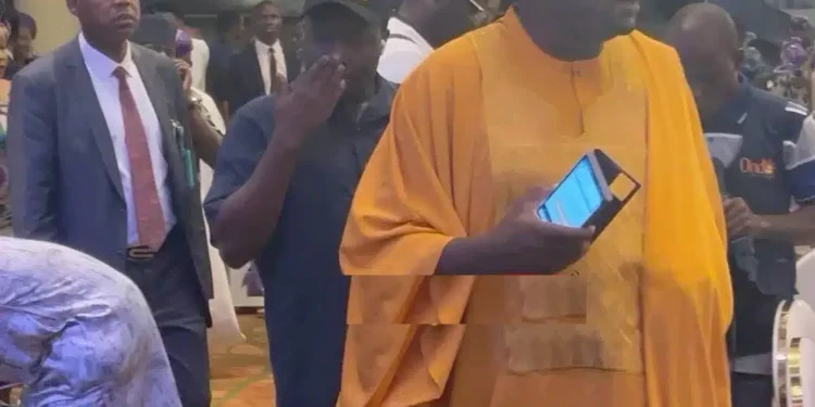 Mixed feelings as Isreal DMW arrives event with bodyguard